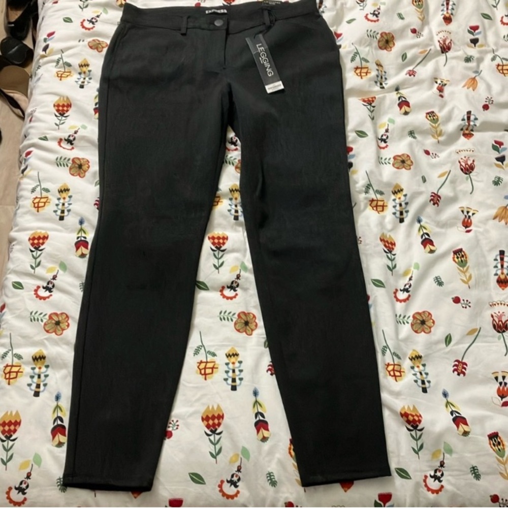 BNWT Express Mid Rise Leggings